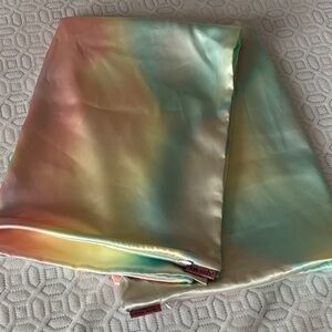Kitsch Satin pillow cases in Soft Green and Cream